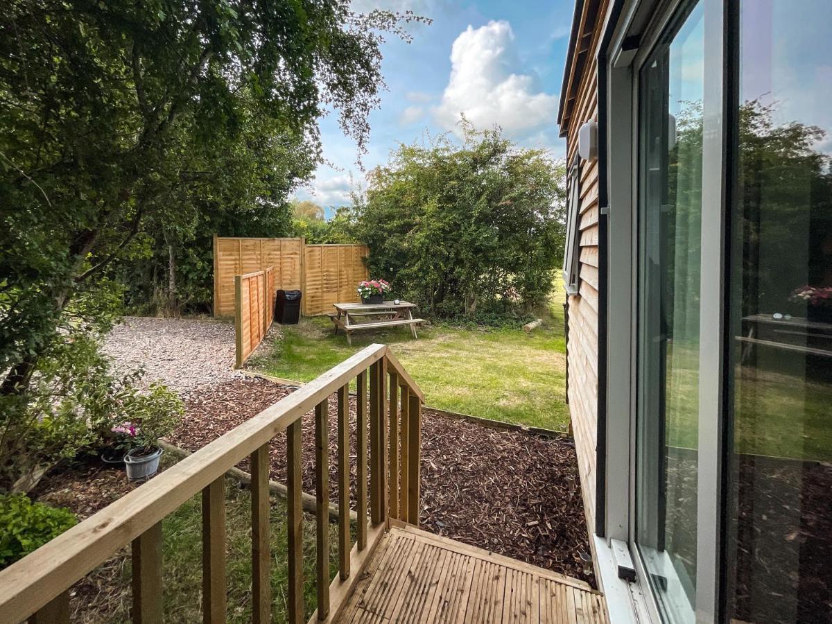 Shepherds Hut Bath Wick  Bagian luar foto