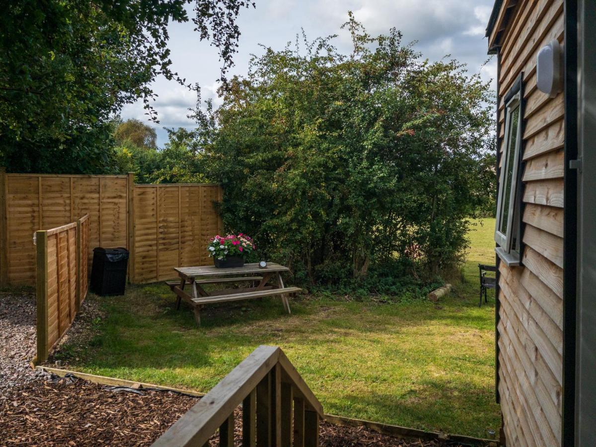 Shepherds Hut Bath Wick  Bagian luar foto