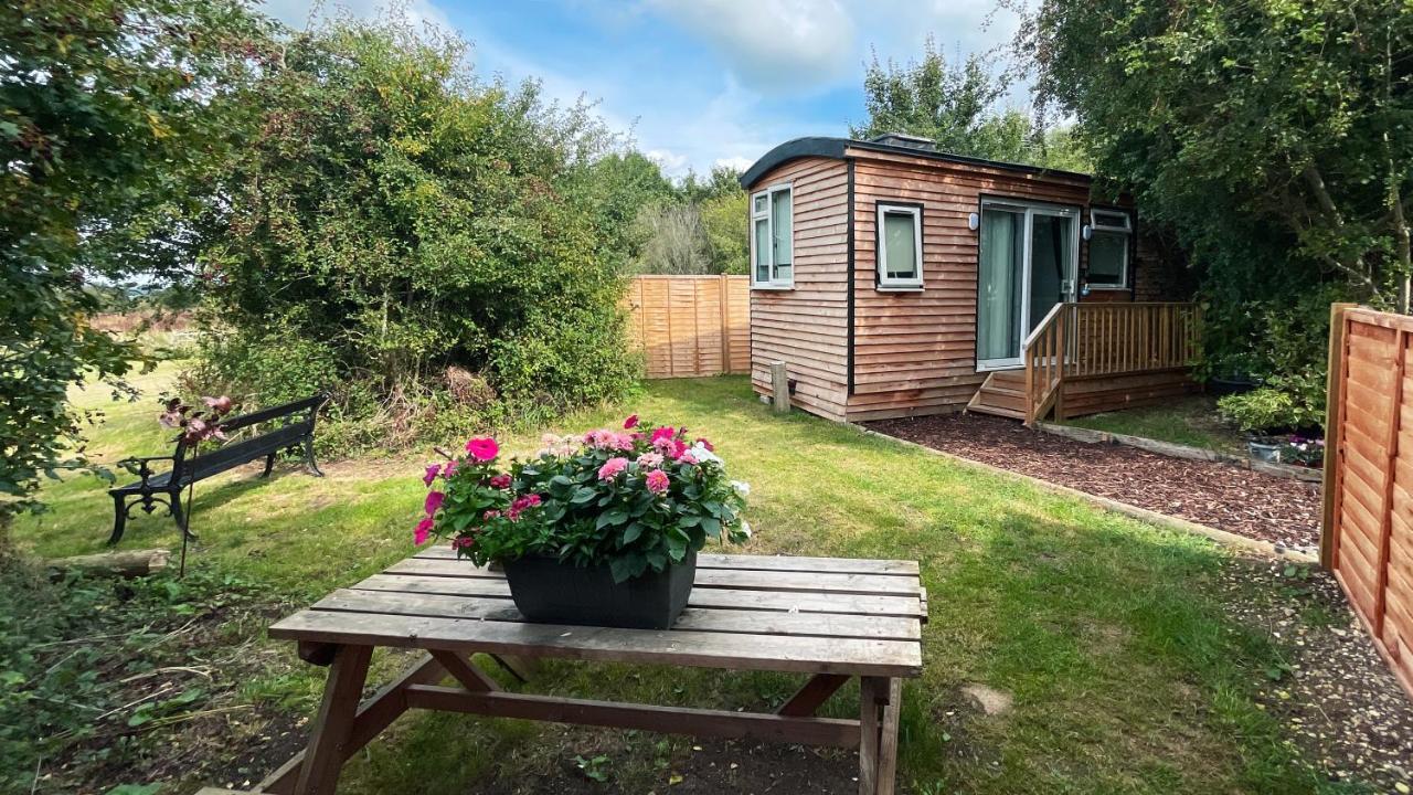 Shepherds Hut Bath Wick  Bagian luar foto